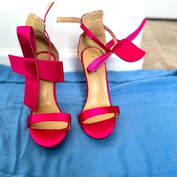 Pink heels with bow open toe stiletto